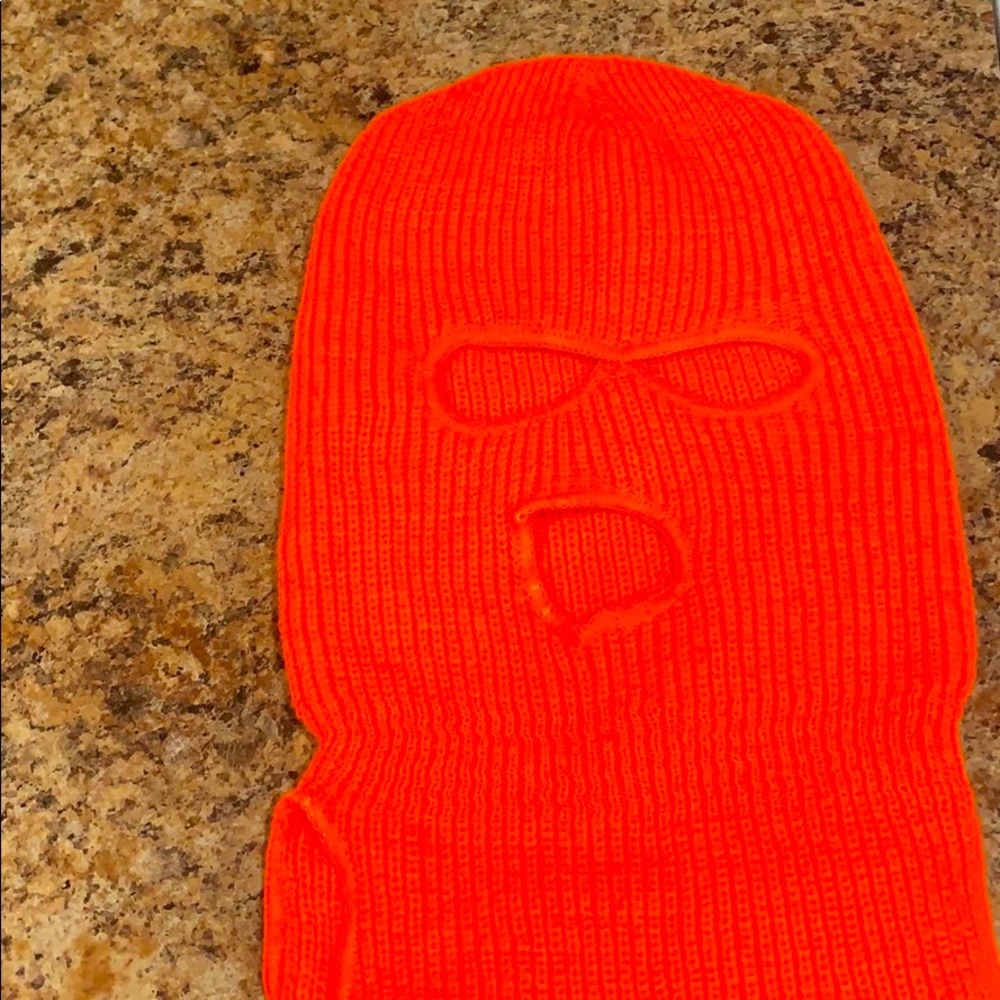 Ski mask